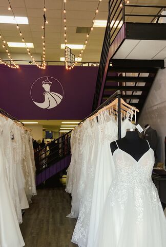 Impressed By The Dress Bridal Salons The Knot   B2b568f7 4663 4dc2 8841 A154aed89855~rs 324.480