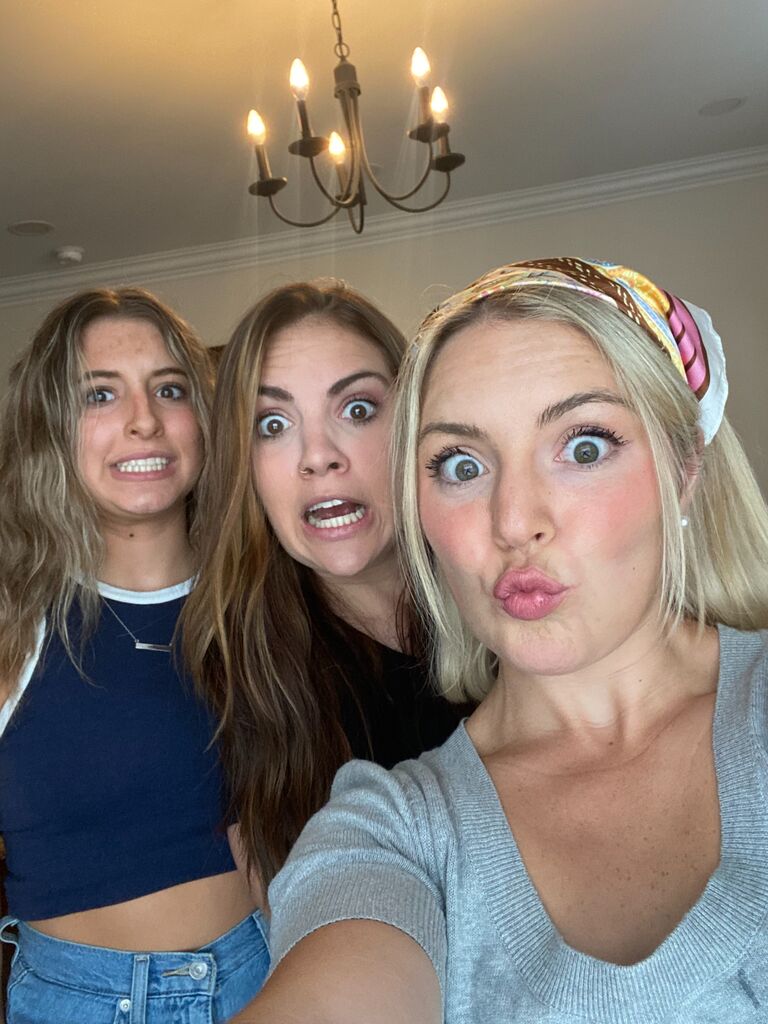 Darienne goes on a "girl's trip" with cousins Panya and Megan to Bristol, Tennessee/Virginia. The city is split between the two states!