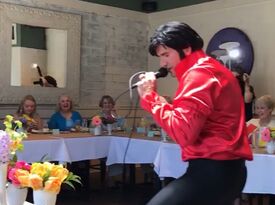 Sing Like The King Presents Manny Triana As Elvis! - Elvis Impersonator - Arlington, TX - Hero Gallery 4