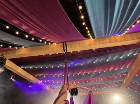Cirque Lunaire LLC - Circus Performer - Santa Monica, CA - Hero Gallery 1