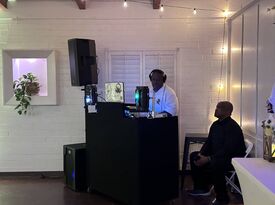 DJ E-Unique - Premier DJ Services & Photo Booths - DJ - San Tan Valley, AZ - Hero Gallery 2