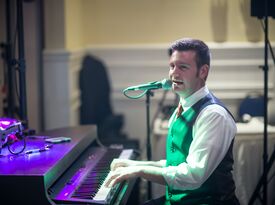 Mobile Dueling Piano Shows - Dueling Pianist - Detroit, MI - Hero Gallery 1