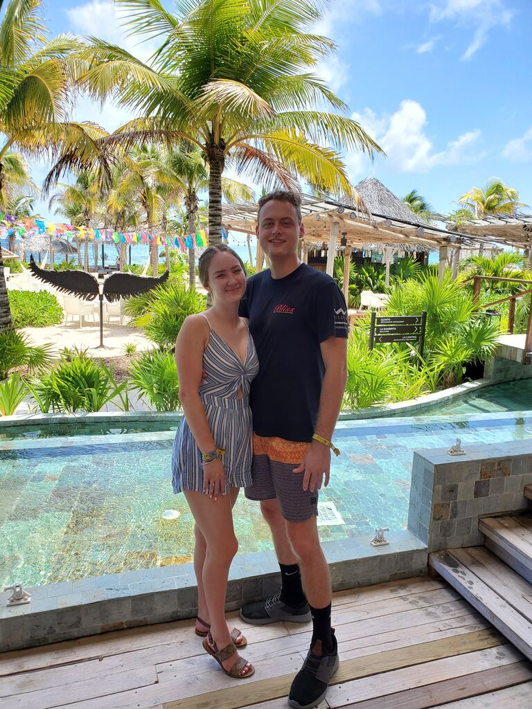 As a graduation gift to Kiley, Steven took Kiley to Cancun for a week! Their first out-of-country vacation together! (P.S. spot where he eventually proposed in the background!)