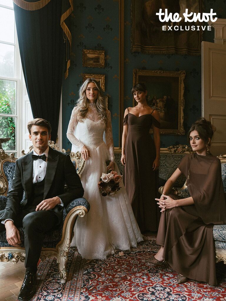 Logan Rae Hill posing with her siblings on her wedding day