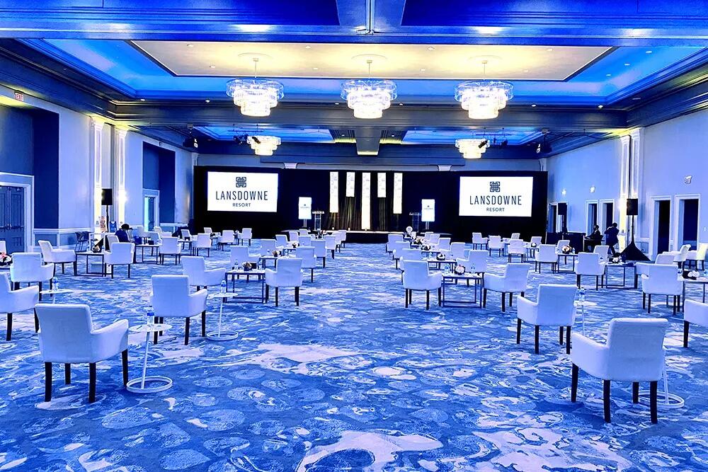 Mary and Benny are assigned seats next to each other for the last half of the first leg of the conference.  Despite rumors that the seats were arranged to set people up, they persist in strictly professional conversation about the weather, the conference, and how little sleep they are getting.