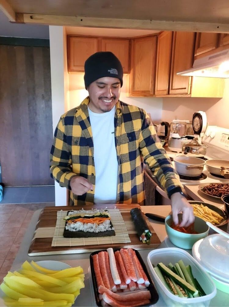 Michael's first time making gimbap! Packing lunch for a day trip to Taylor's Falls.