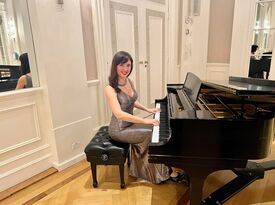 Paulina Simkin - Classical Pianist - Los Angeles, CA - Hero Gallery 1