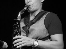 Emily Sierra - Saxophonist - New York City, NY - Hero Gallery 3