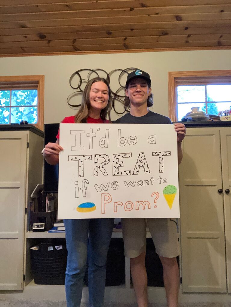 Julia definitely didn't make Gavin make a promposal sign.