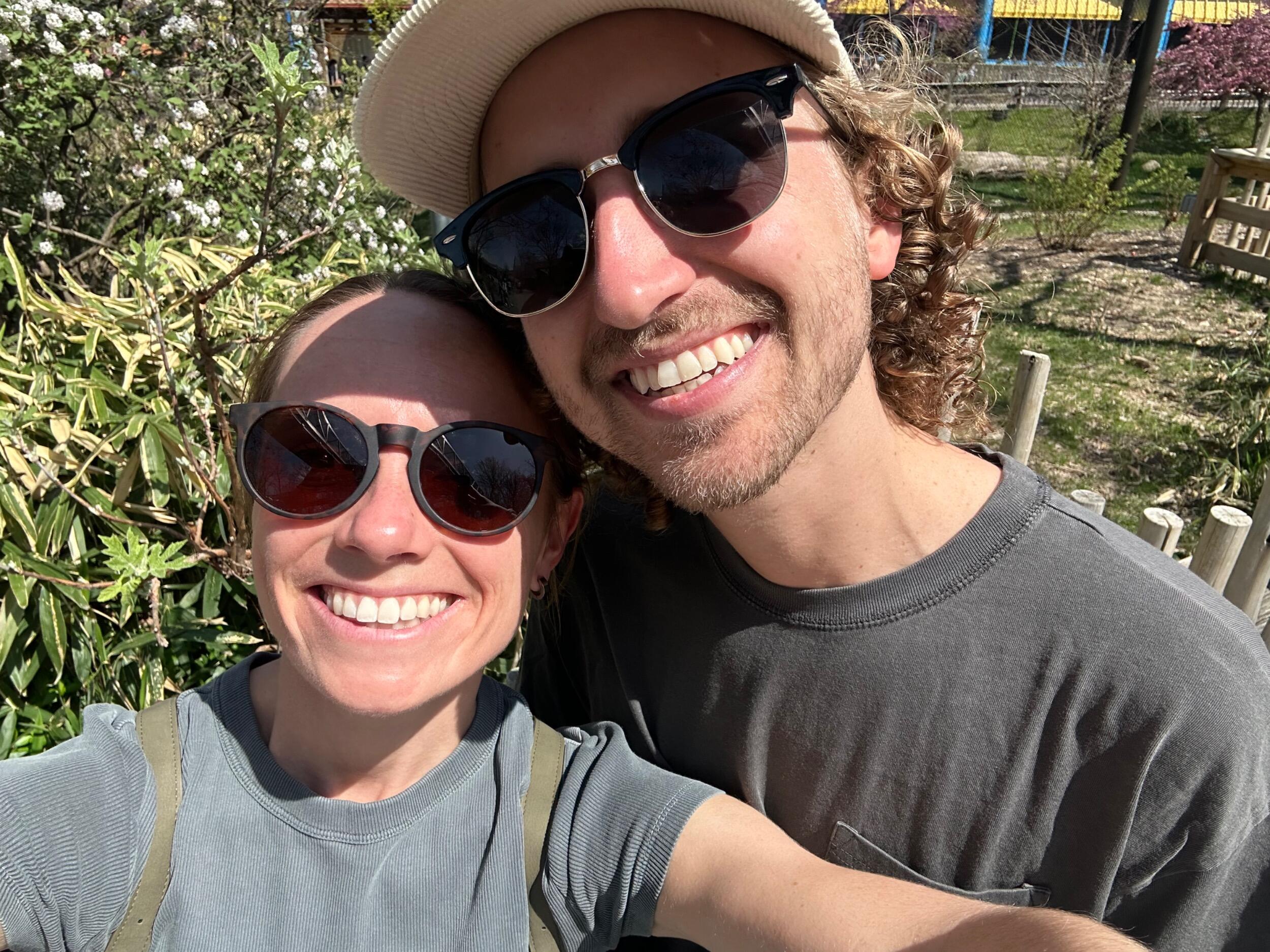 Zoo Date. 