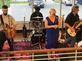 Rendezvous - Lynchburg Band - Variety Band - Lynchburg, VA - Hero Gallery 1