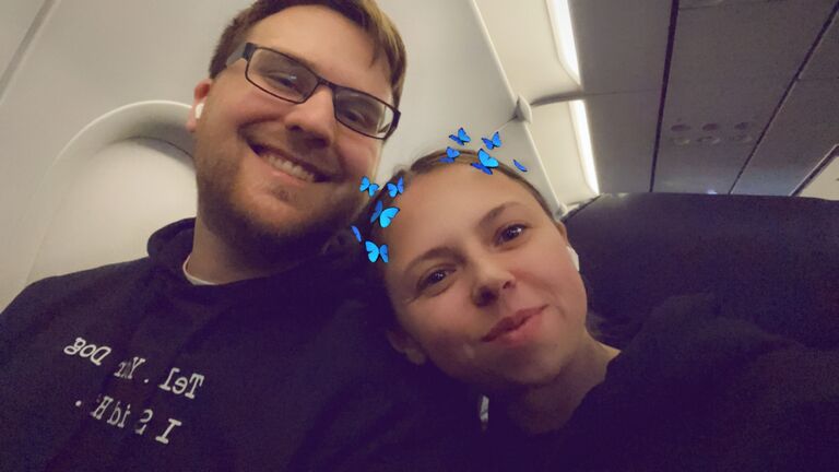 They love to travel together.