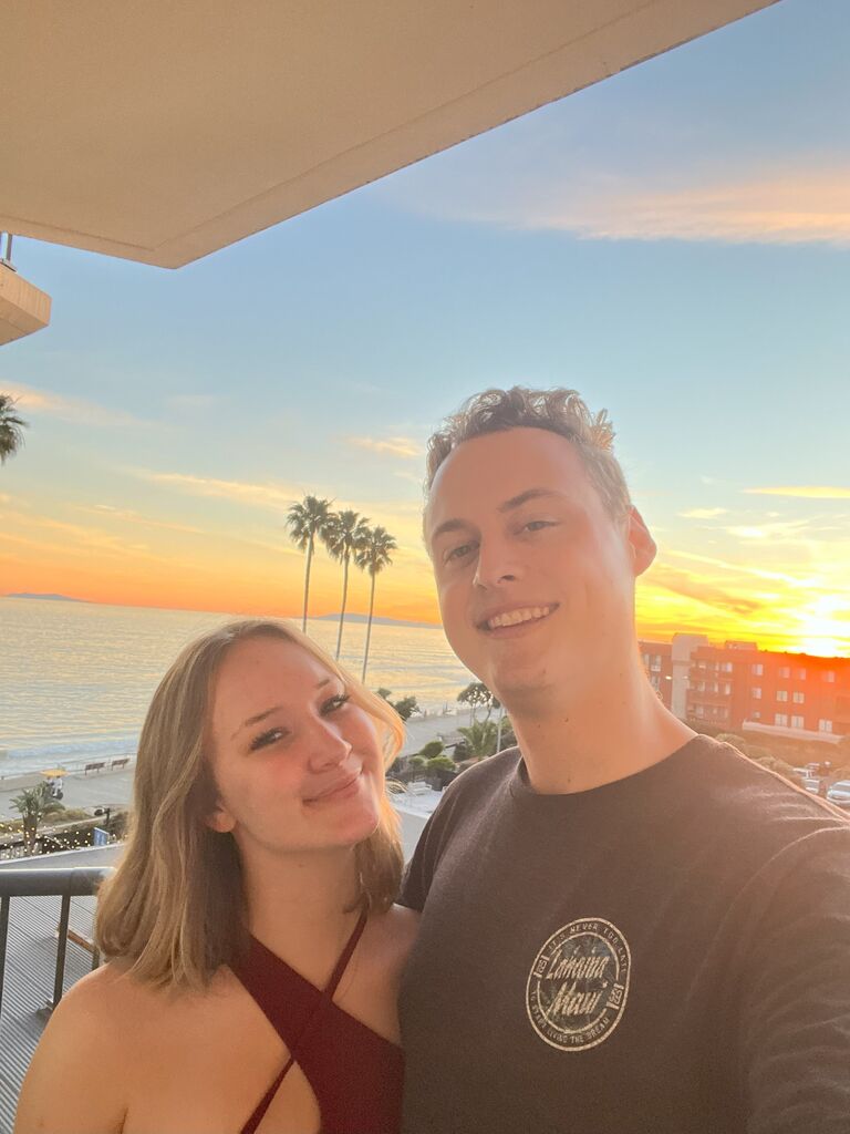 Steven whisked Kiley away to one of their favorite hotels on the beach in Ventura to celebrate Valentine's Day.