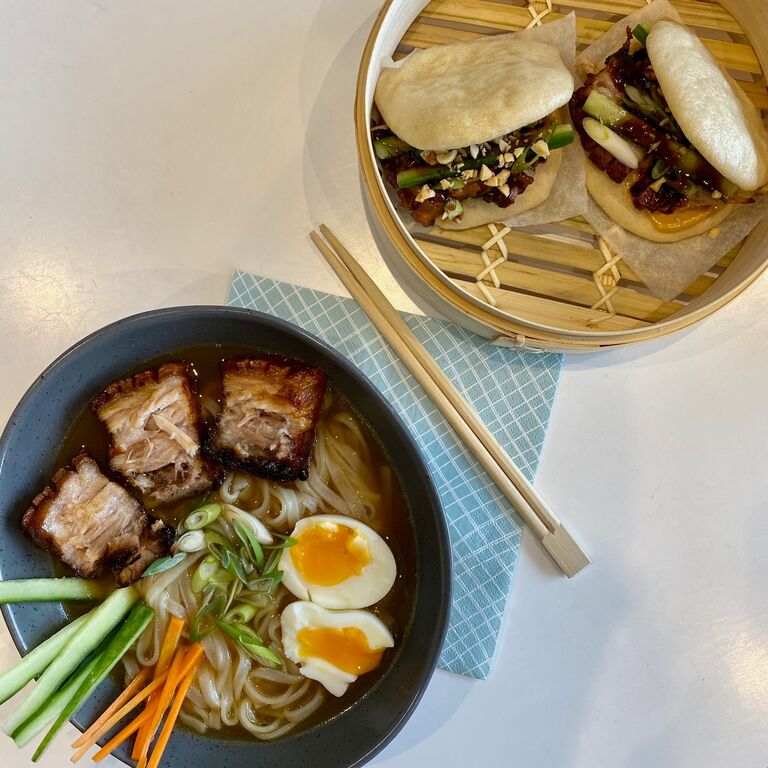 2020 was the year everything changed for everyone.  Toilet paper was nowhere to be found, banana bread went viral and for Scott and Jess it meant turning to food as a source of creativity and at times sanity! In april, their Instagram food account stuck_in_the_kitchen was born. 