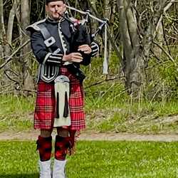 David Scarborough - Great Highland Bagpiper of PGH, profile image