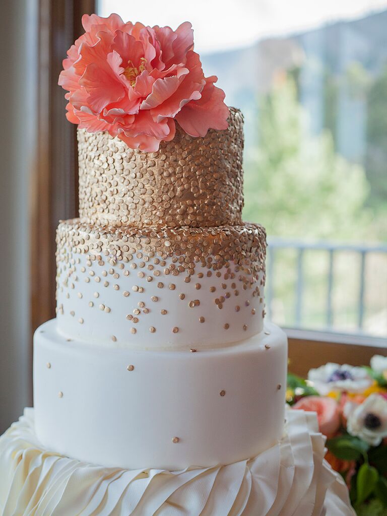 18 Wedding Cakes With Bling That Steal The Show