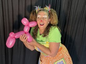 Auntie Swizzle and Dipsy Doodles the Clowns - Balloon Twister - Scotia, NY - Hero Gallery 3