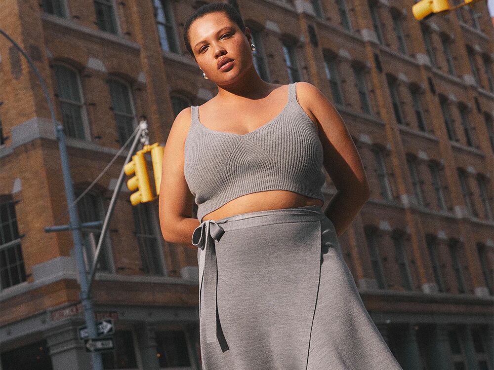 Gray cropped knit sweater tank with V-neck