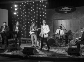 Chubby & The Dots - Cover Band - Cover Band - Nashville, TN - Hero Gallery 2