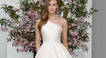 Should I add cap sleeves or leave as strapless? : r/weddingplanning