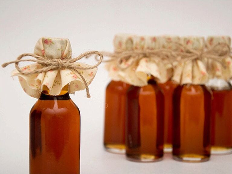 35 Delightful Fall Wedding Favors Guests Will Really Use