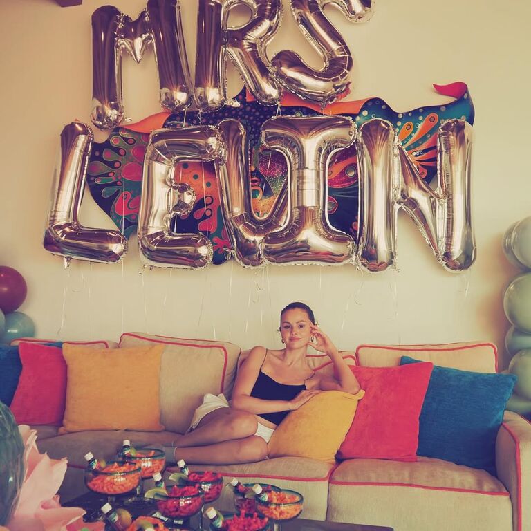 Selena Gomez with "Mrs. Levin" balloons on her bachelorette party