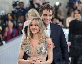 Suki Waterhouse and Robert Pattinson