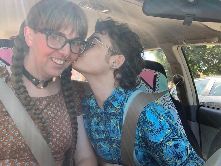 Car kisses. 