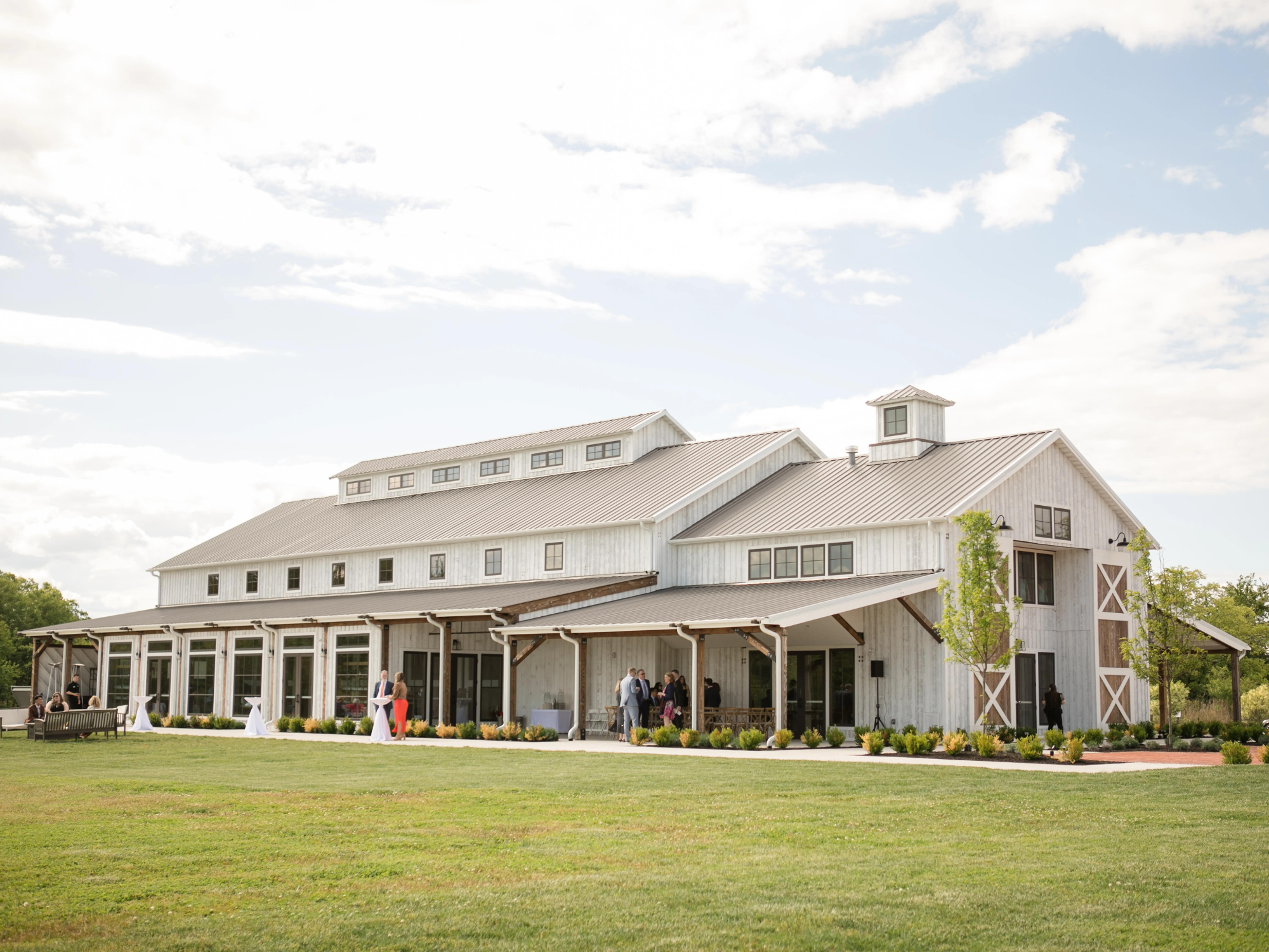 Kent Island Resort barn wedding venue in Washington, DC area