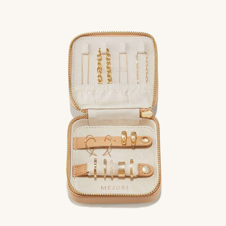 travel jewelry case for the best gift for the MOB