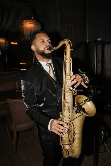 DG Sax - Saxophonist - Chicago, IL - Hero Main