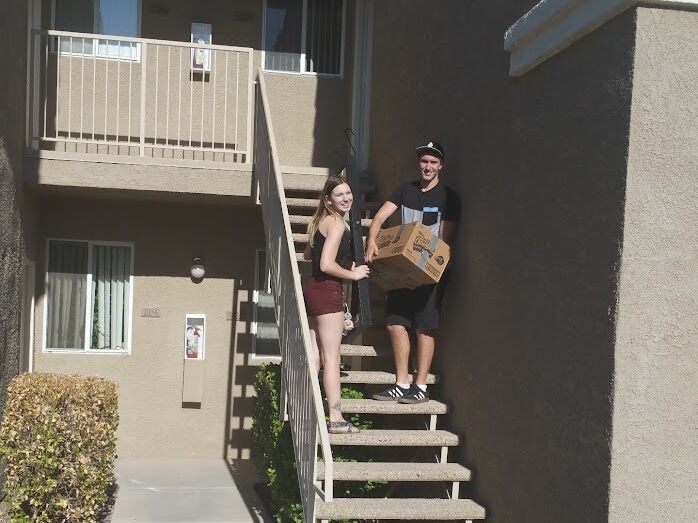 After dating for a few months, Dani and Tom moved into their first apartment together. 