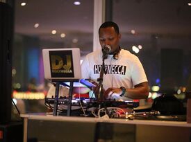 HolyMecca Music - DJ - DFW Airport, TX - Hero Gallery 1