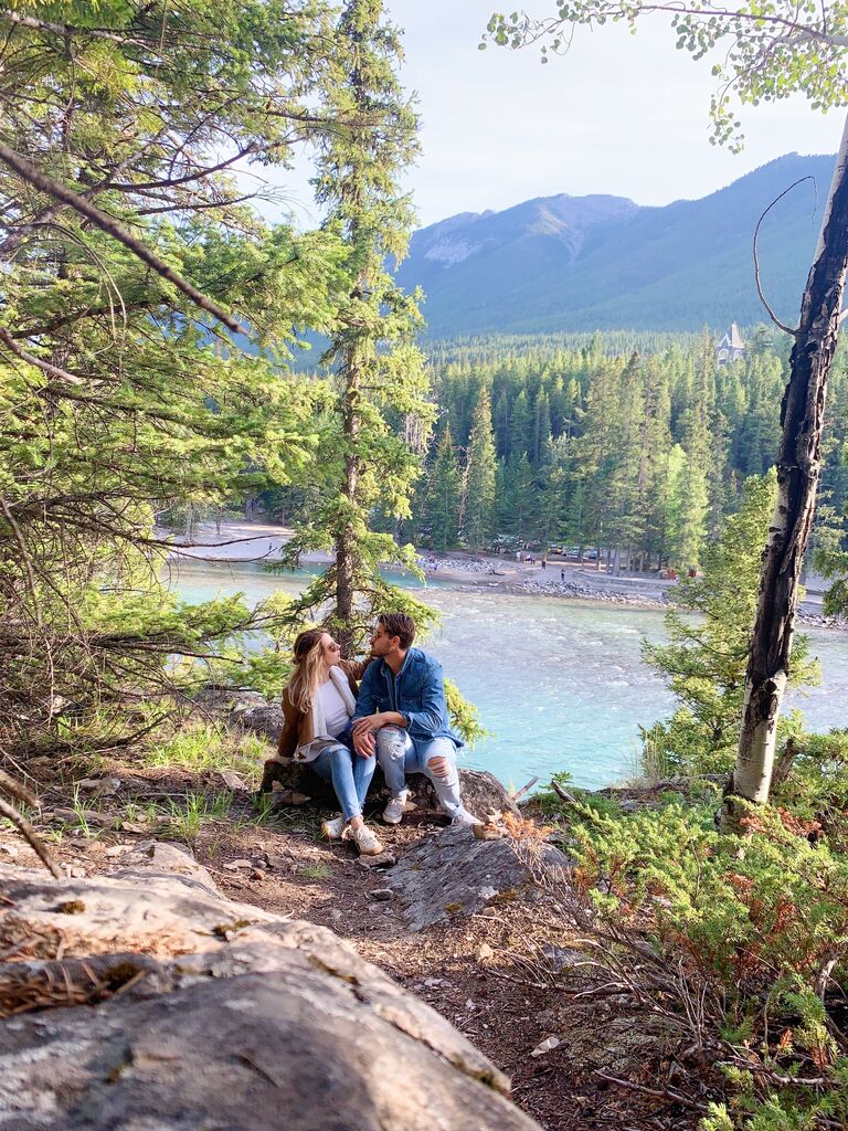 A spontaneous trip to  Banff where Austin asked Ola to be his girlfriend. Only 11 days after they met. I guess you can say they knew from the first sight! 