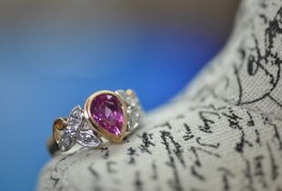 Oval Pink Sapphire Pendant - Vardy's Jewelers Bay Area