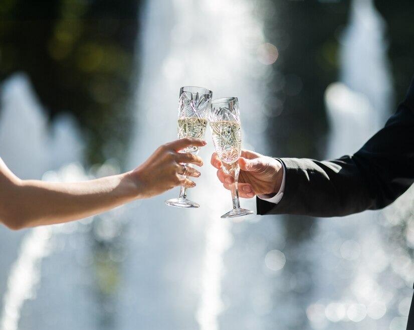 🥂19:00 - ฉลองมงคลสมรส & Toast Speech🥂