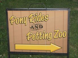 Petting Farms & Pony Rides - Pony Rides - Middletown, OH - Hero Gallery 1