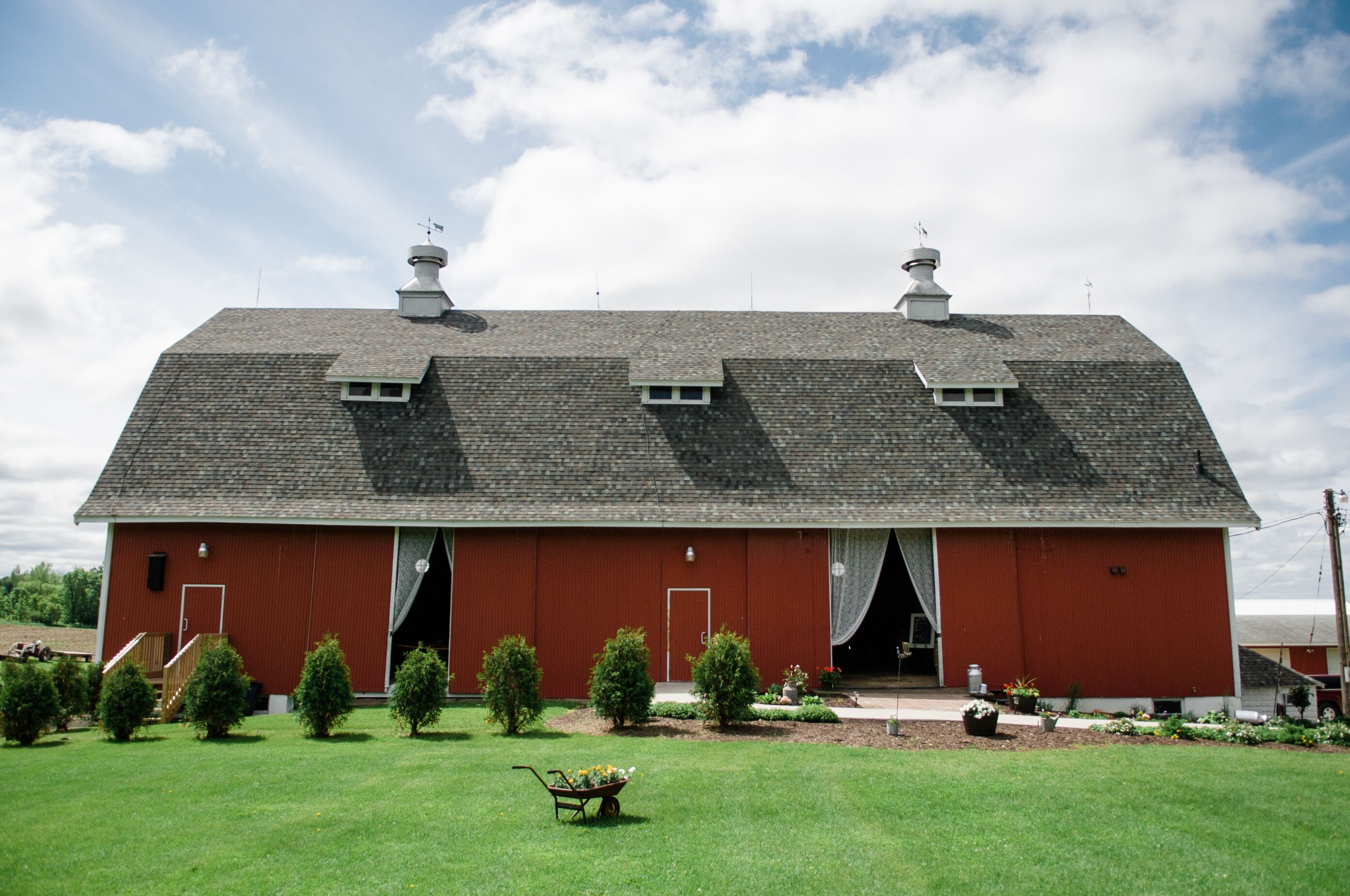 Dellwood Barn Weddings | Reception Venues - White Bear Lake, MN