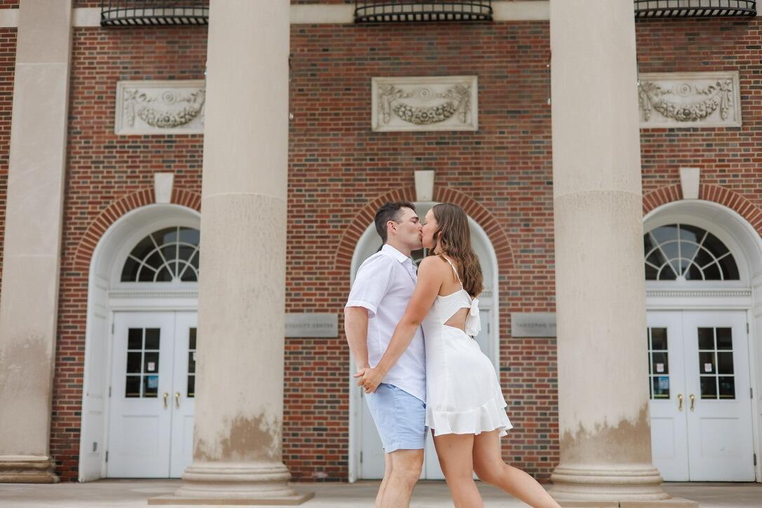 Hal and Megan begin to plan their wedding! 