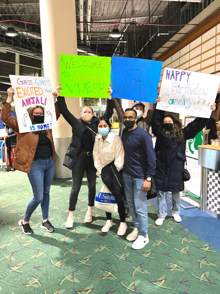 @Portland, OR.
Our first stop on our America tour and an airport surprise welcome from Anjali's friends. 