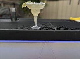 Tipsee Mobile Bar - Bartender - Bakersfield, CA - Hero Gallery 1