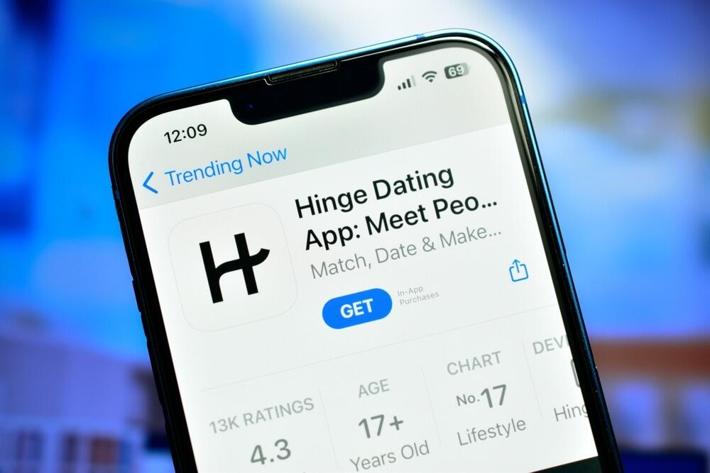 Swiped right on Hinge and first exchanged text messages