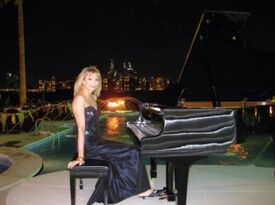 Elizabeth Symons - Pianist - Irving, TX - Hero Gallery 1