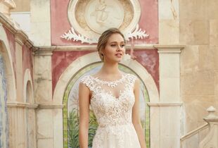 Eugene, Oregon Wedding Dresses, Bridesmaid Dresses & Men Wear