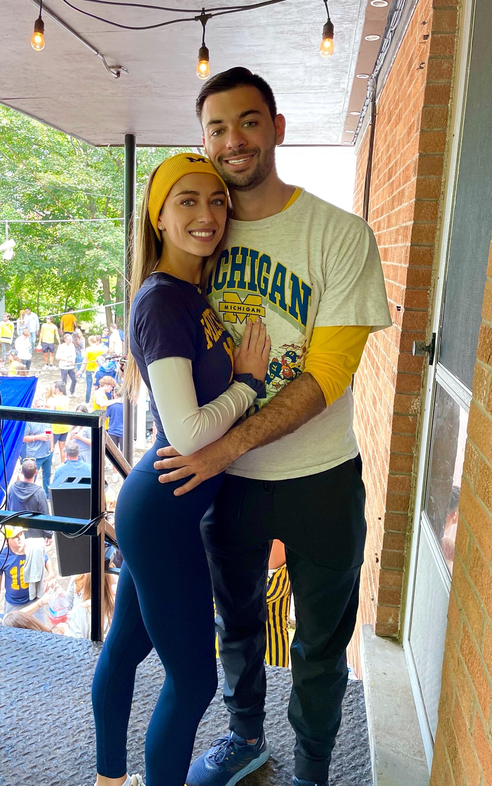 Tyler brings Lexi to his undergrad college, Univeristy of Michigan during Homecoming weekend where she met all his frat brothers. She even saw his frat house, including his bedroom! 