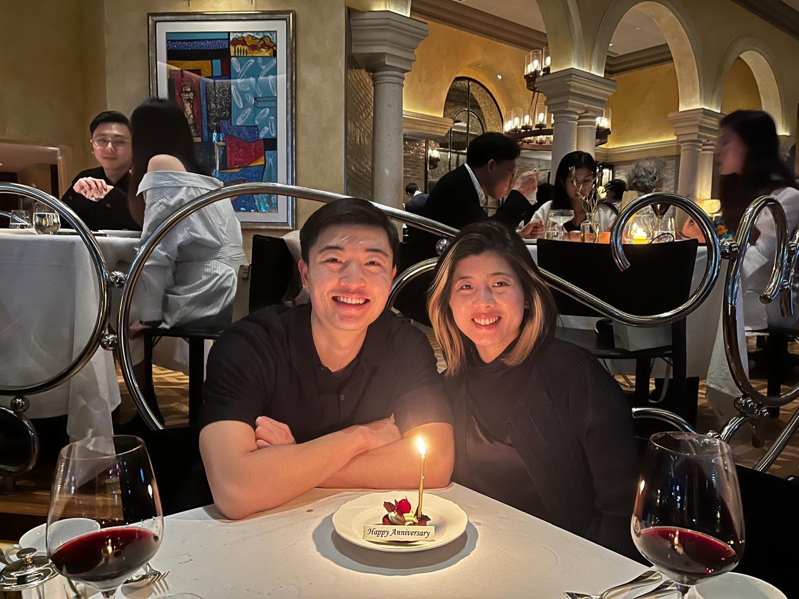 1 year (dating) anniversary