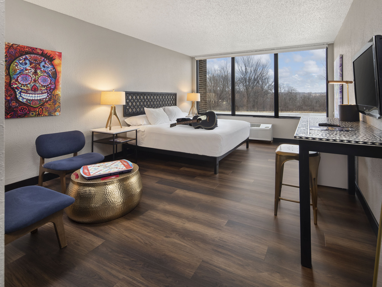 The Highlander Hotel