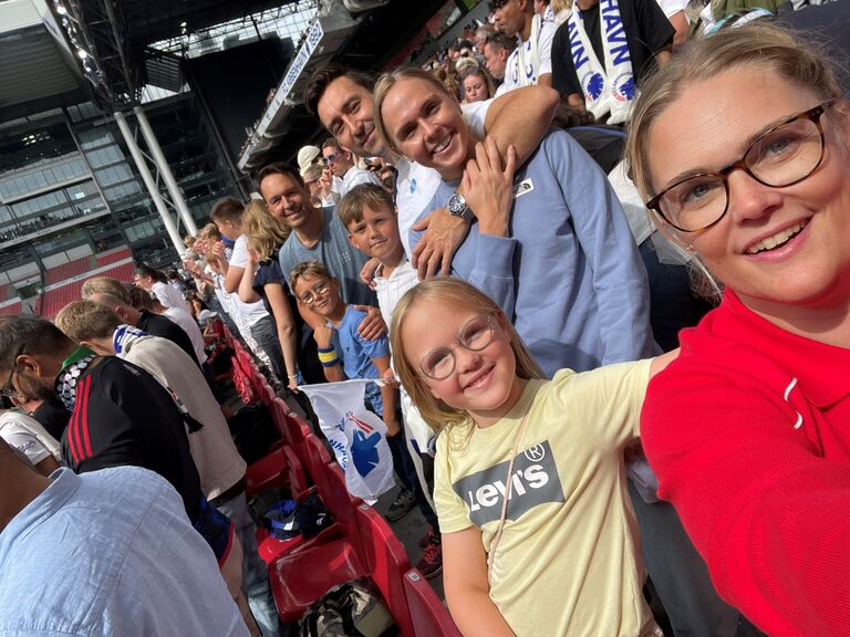 FCK vs. Brøndby for Oskar's birthday  - Anne was terrified by the die hards