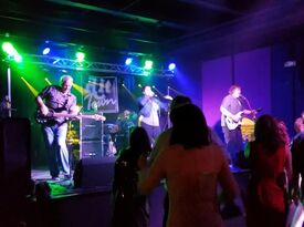 HIT TOWN  - Cover Band - Chattanooga, TN - Hero Gallery 3