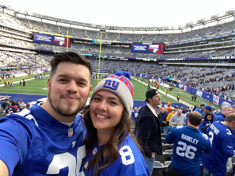 & thank god we both LOVE the Giants !!